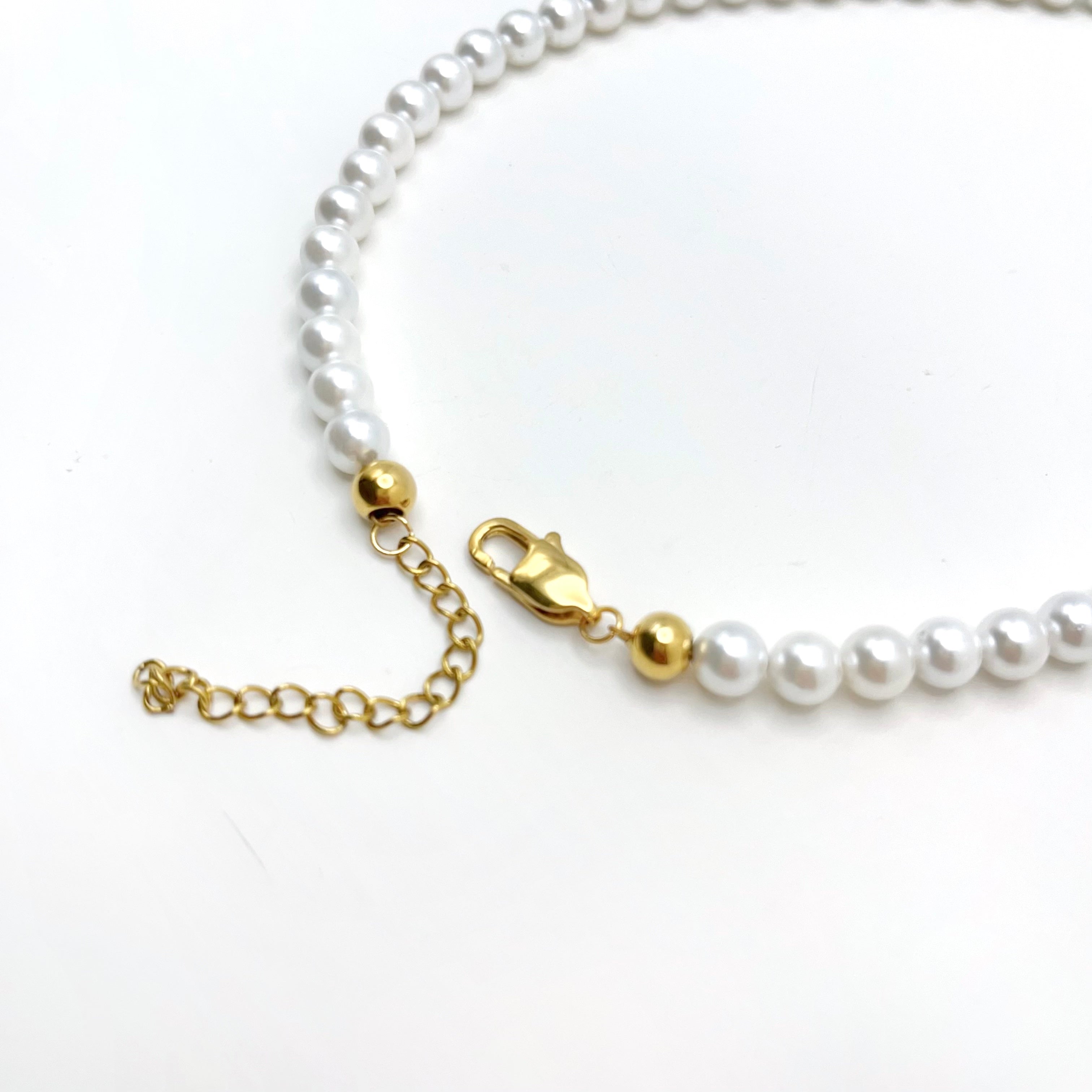 Shell Pearl Bracelet with Disc