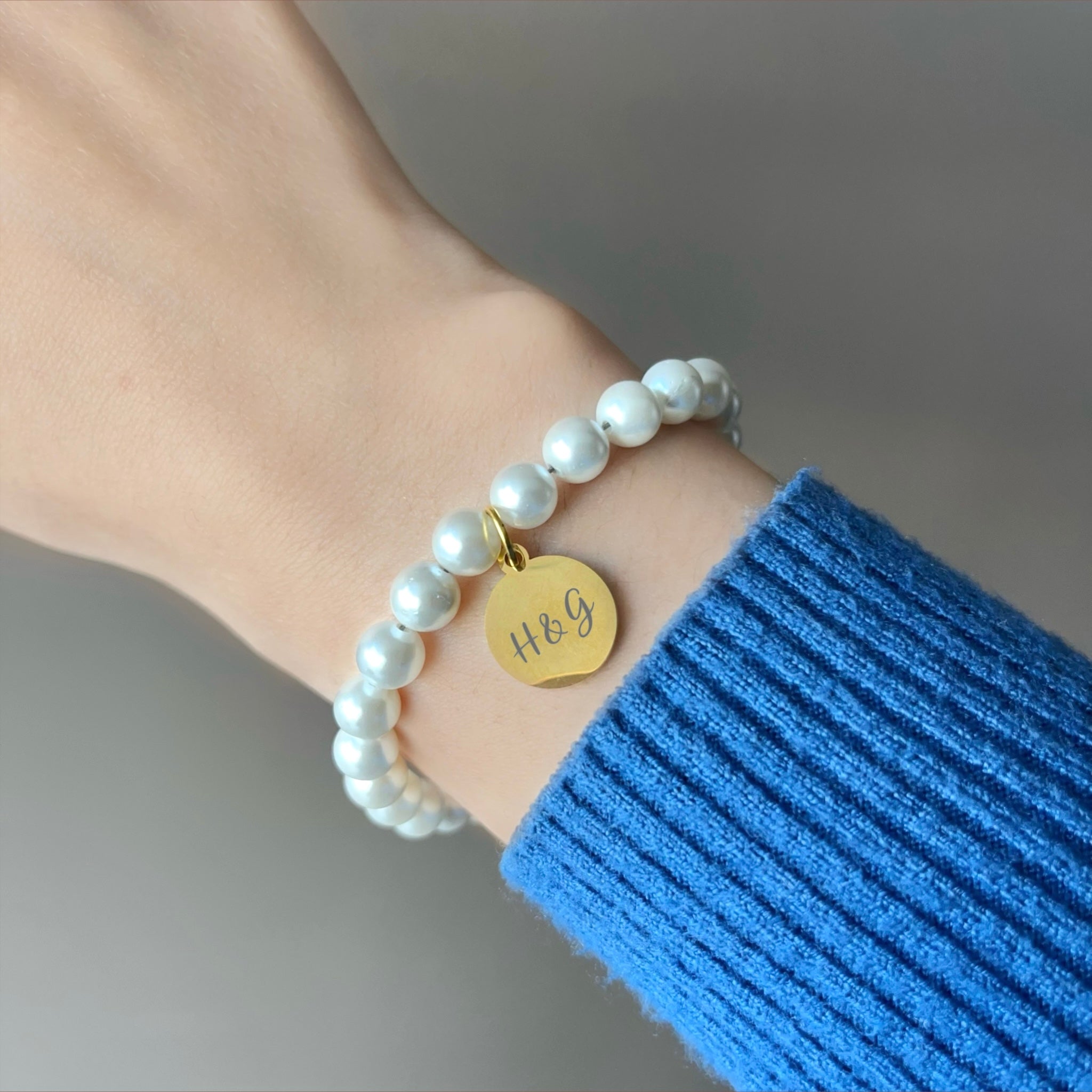 Shell Pearl Bracelet with Disc