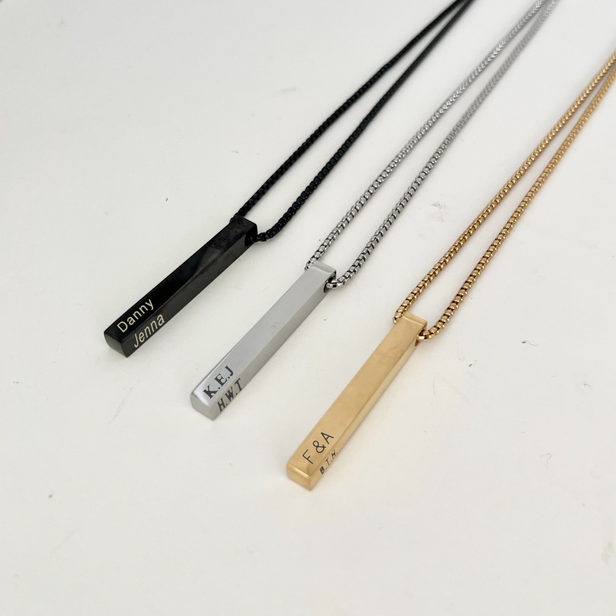 Cusstom Slim 3D Bar Necklace