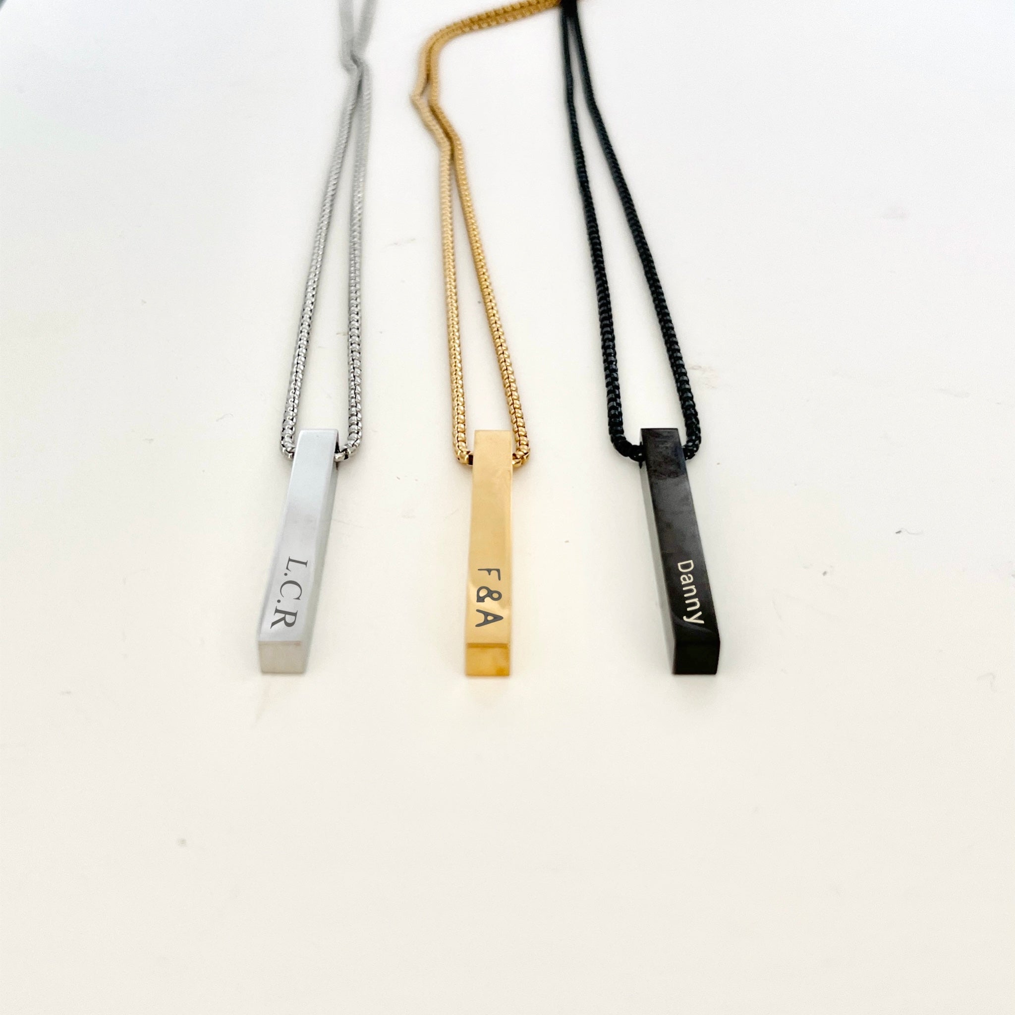 Cusstom Slim 3D Bar Necklace