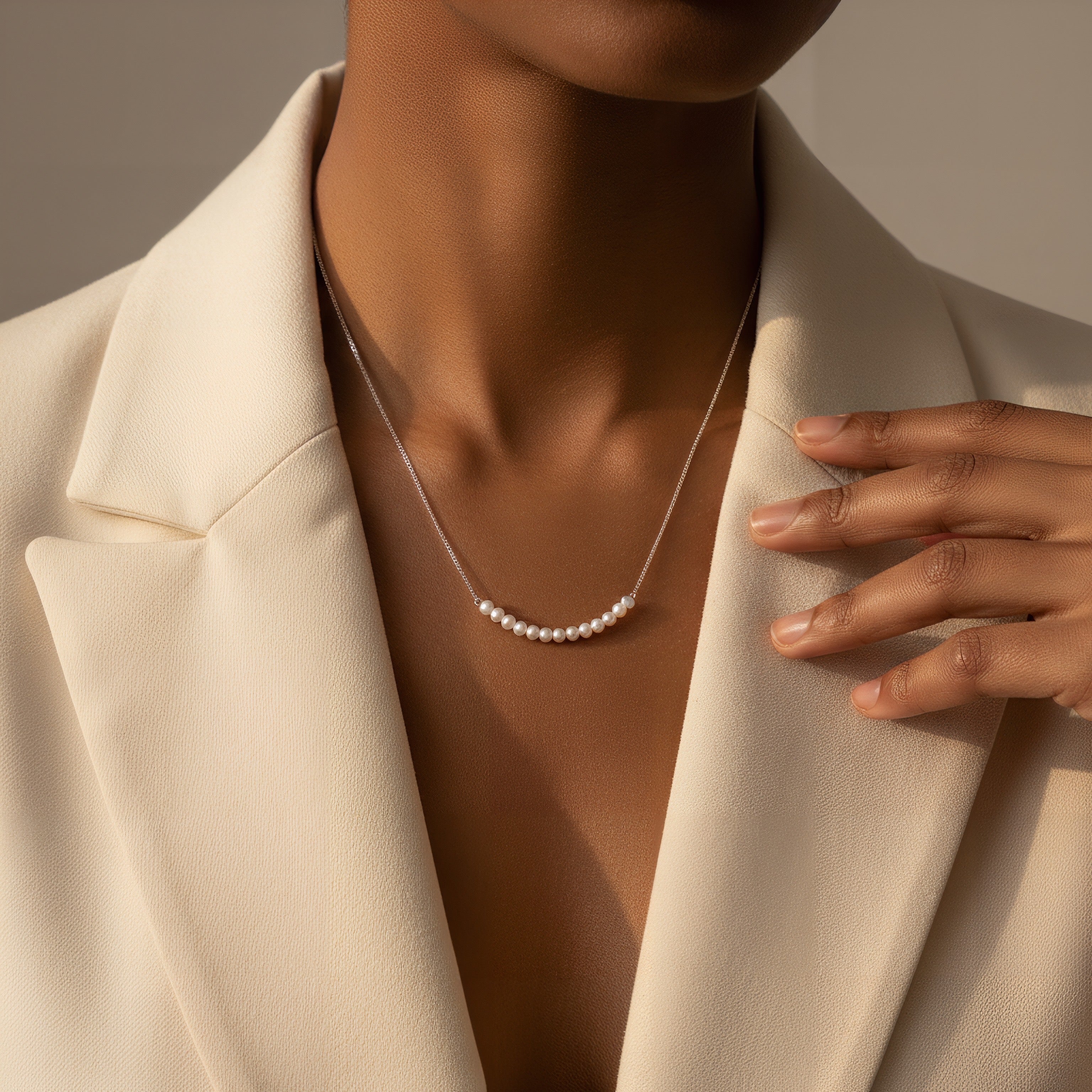 Minimalist 4mm Curved Shell Pearl Row Necklace